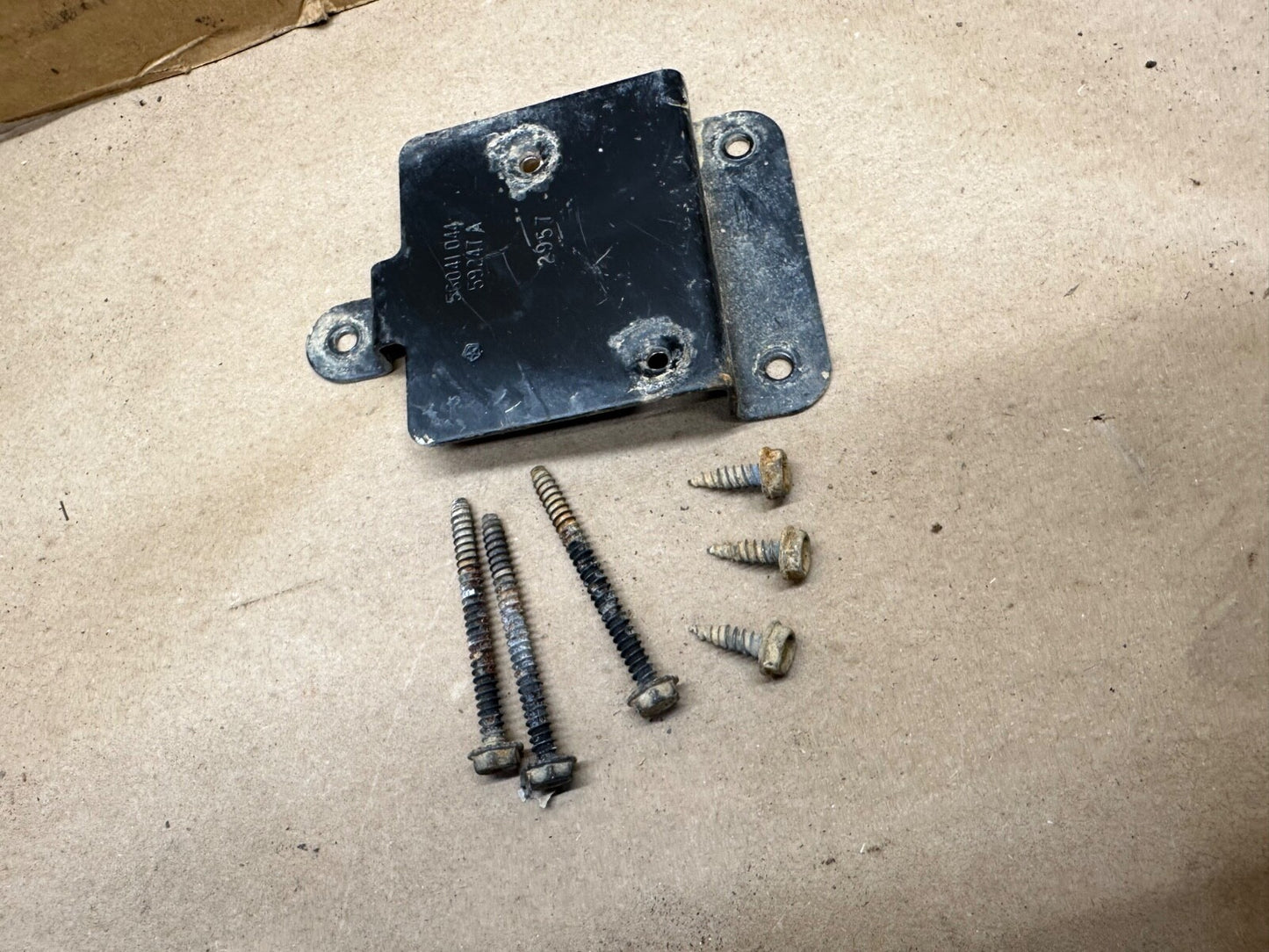 96-01 Jeep Cherokee XJ ECM ECU Computer Mounting Bracket PCM Under Hood OE SCREW