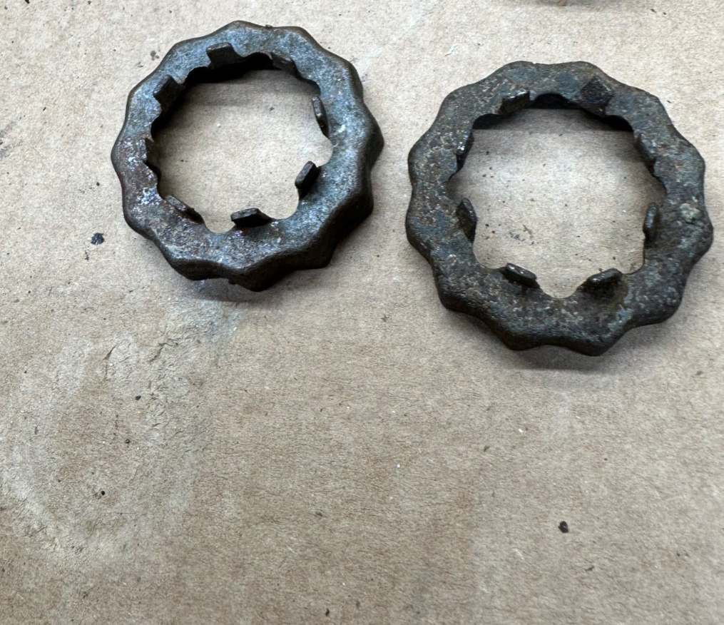 Dana 30 Hub Nut Retainer 1987-2006 Jeep Wrangler TJ YJ XJ Cherokee Retaining OE