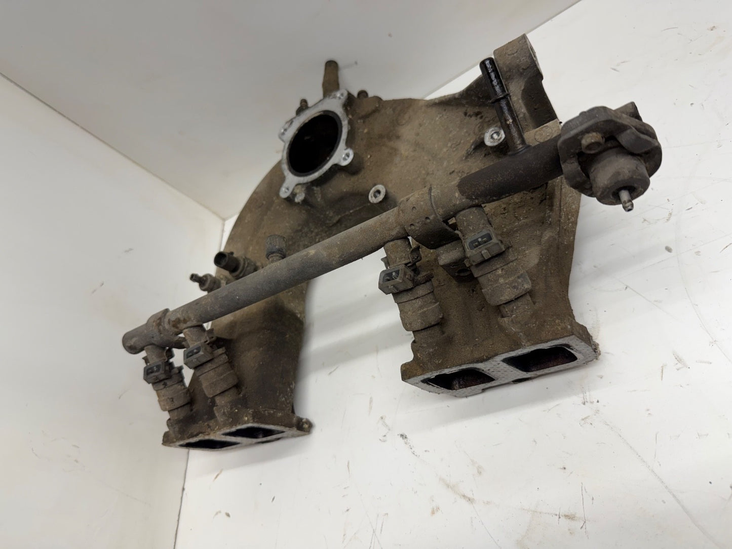 97-02 Jeep TJ Wrangler 2.5 Intake Manifold w/ Fuel Rail & Injectors 53010244 OEM