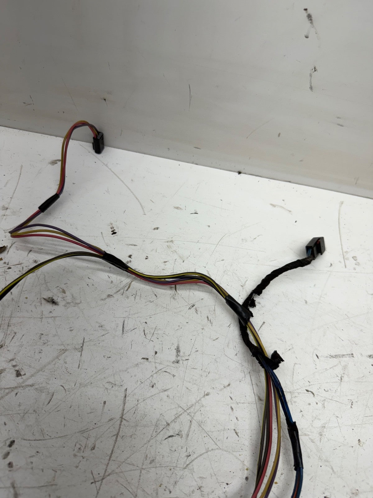 Jeep Cherokee XJ 1998-2001 Rear Sound Bar Wiring Harness Wire Plugs Speaker OEM