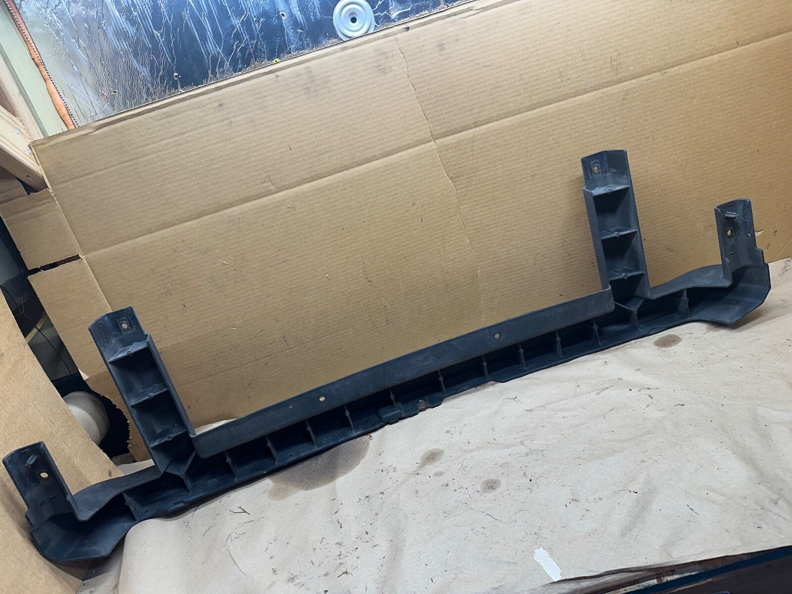 08-14 Ford E-150 E-250 E-350 Upper Grille Radiator Support Reinforcement Panel