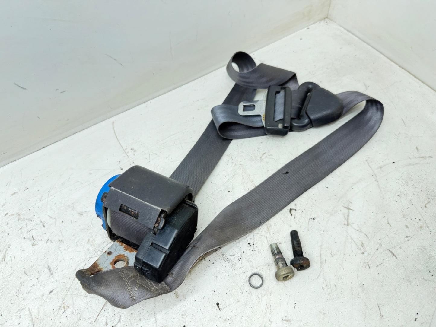 Jeep Wrangler TJ 97-02 Front Right Seat Belt Dark Grey Seat Belt Passenger OEM