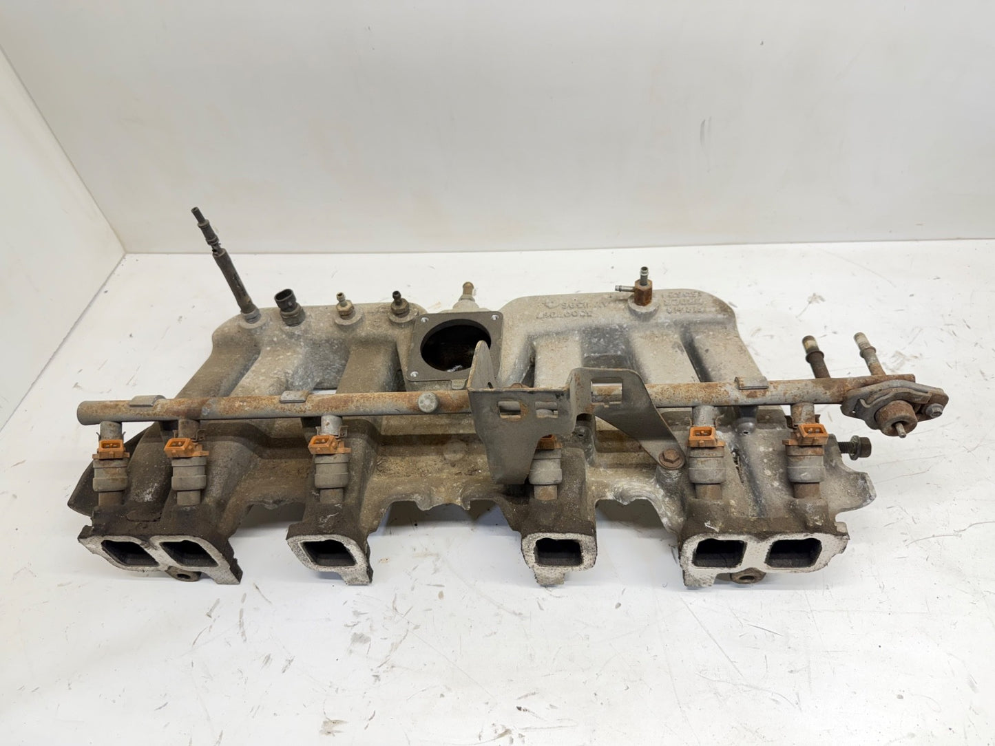 Jeep Wrangler YJ 91-95 4.0 L 6 Cyl Intake Manifold Fuel Rail Aluminum 4.0L OEM
