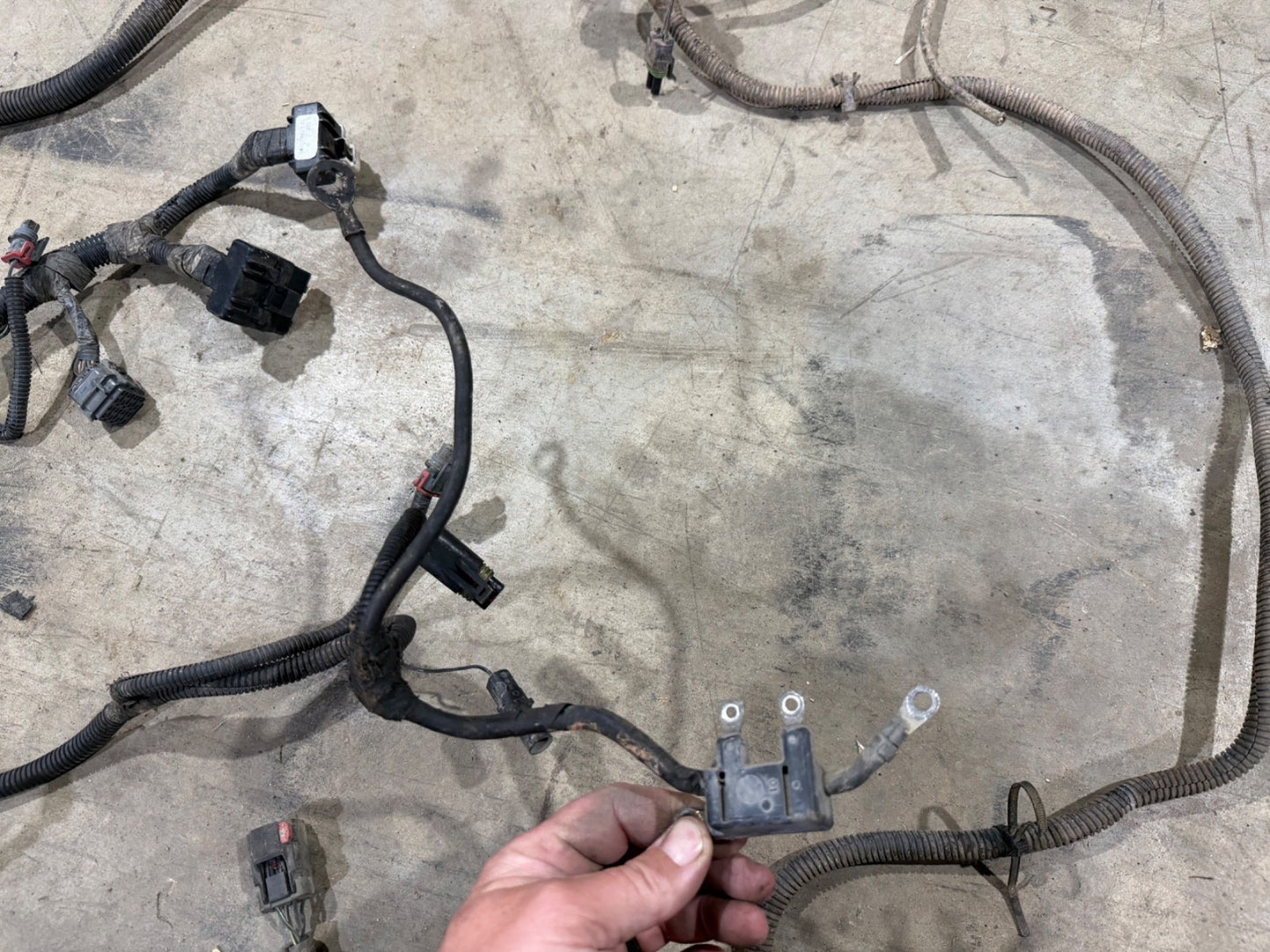97 Jeep Wrangler TJ 1997 2.5L 4-Cylinder Manual ENGINE Wiring Harness NO A/C 2.5