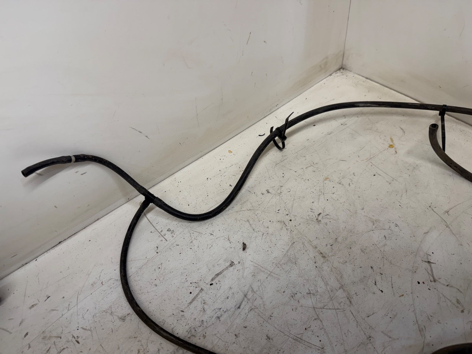 97-01 Jeep Wrangler TJ Windshield Washer Fluid Spray HOSE Tank to Sprayer OEM