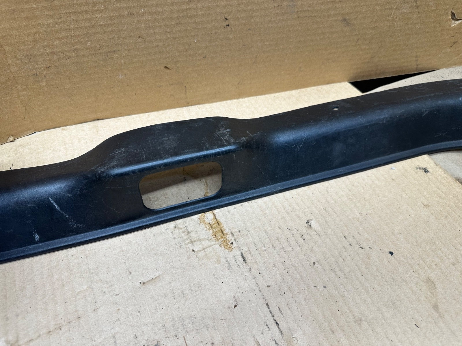 98-11 Crown Victoria Trunk Latch COVER TRIM PANEL OEM 1W73-5442624-AAW Rear Back