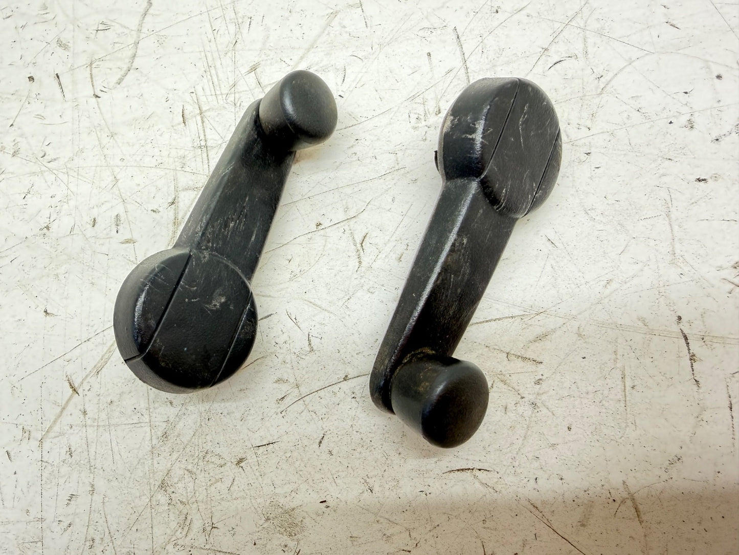 Jeep Cherokee XJ 84-96 OEM Manual Crank Window Handle Black Pair Factory MJ L R