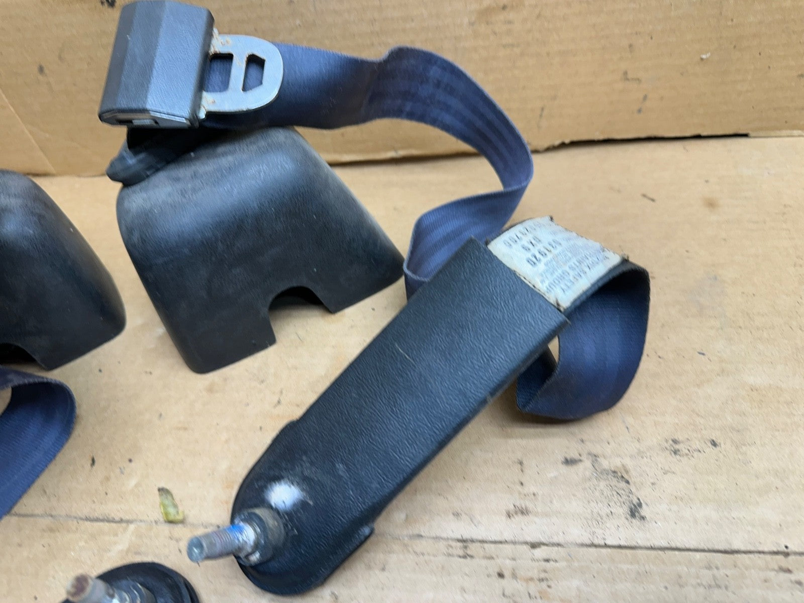 92-95 Jeep Wrangler YJ Rear Back Pair Seat Belt Buckle OEM Seatbelt Factory L R