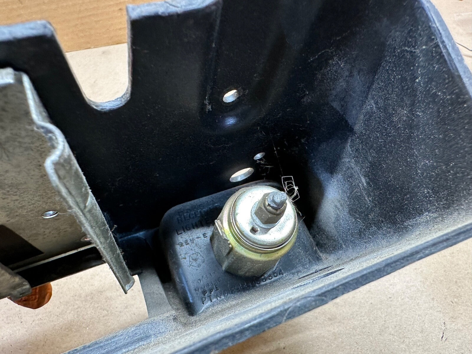 87-95 Jeep Wrangler YJ Ash Tray Bracket Ashtray Assembly Holder Outlet Lighter