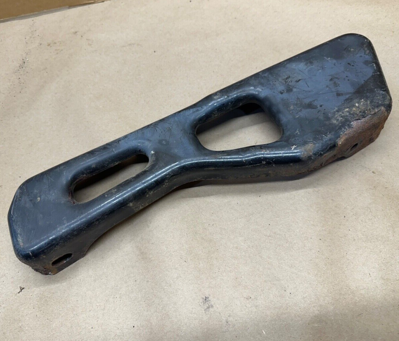 97-02 Jeep TJ Wrangler Front SEAT MOUNT Bracket Fixed Rail Drivers Left ONLY OEM