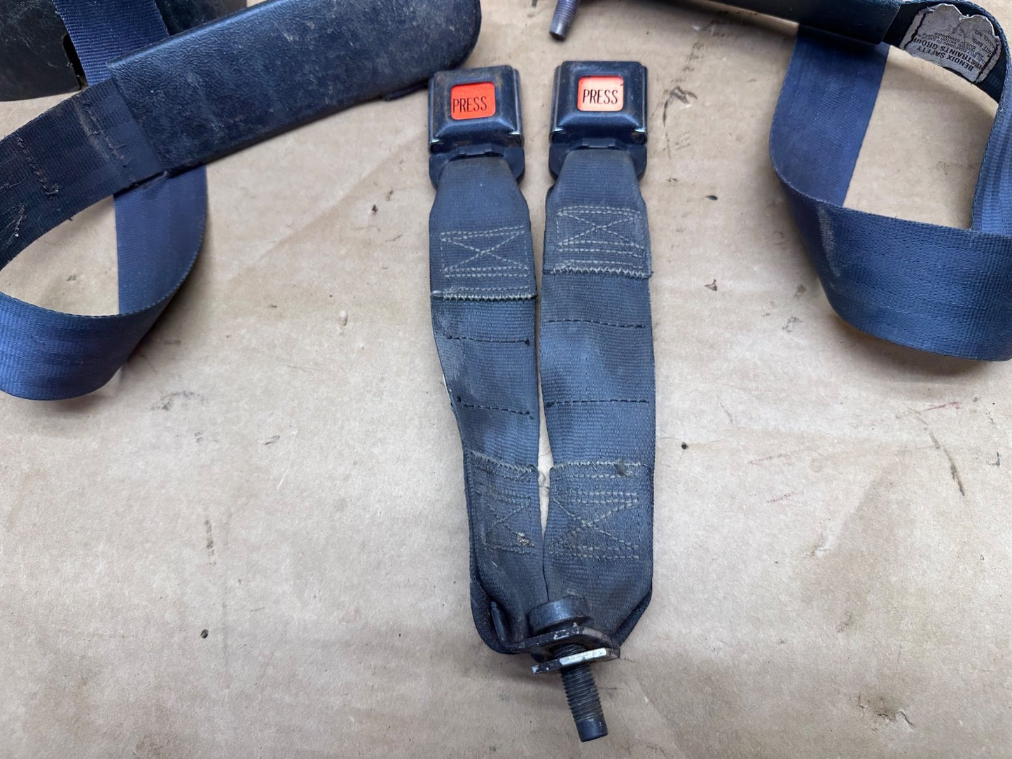 92-95 Jeep Wrangler YJ Rear Back Pair Seat Belt Buckle OEM Seatbelt Factory