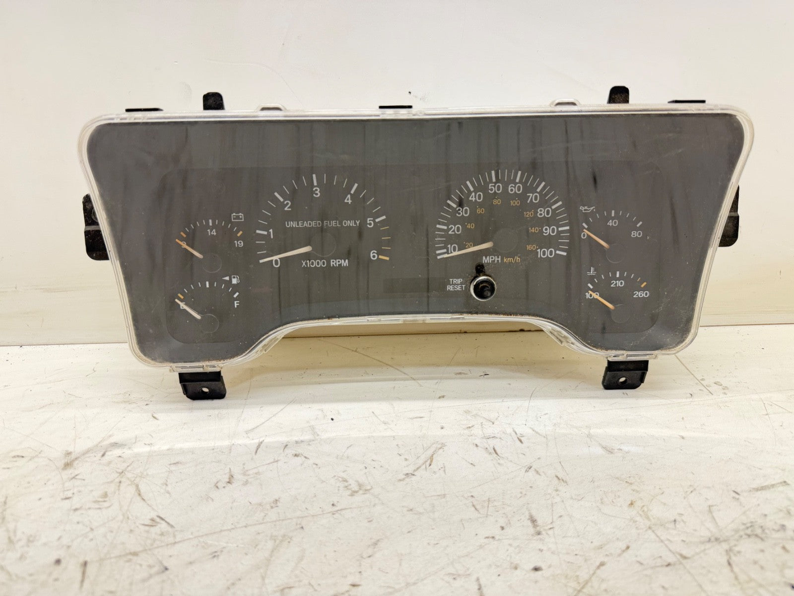 97-01 Jeep Cherokee XJ SPEEDOMETER CLUSTER Gauge Speedo Gauge Instrument Tach TJ