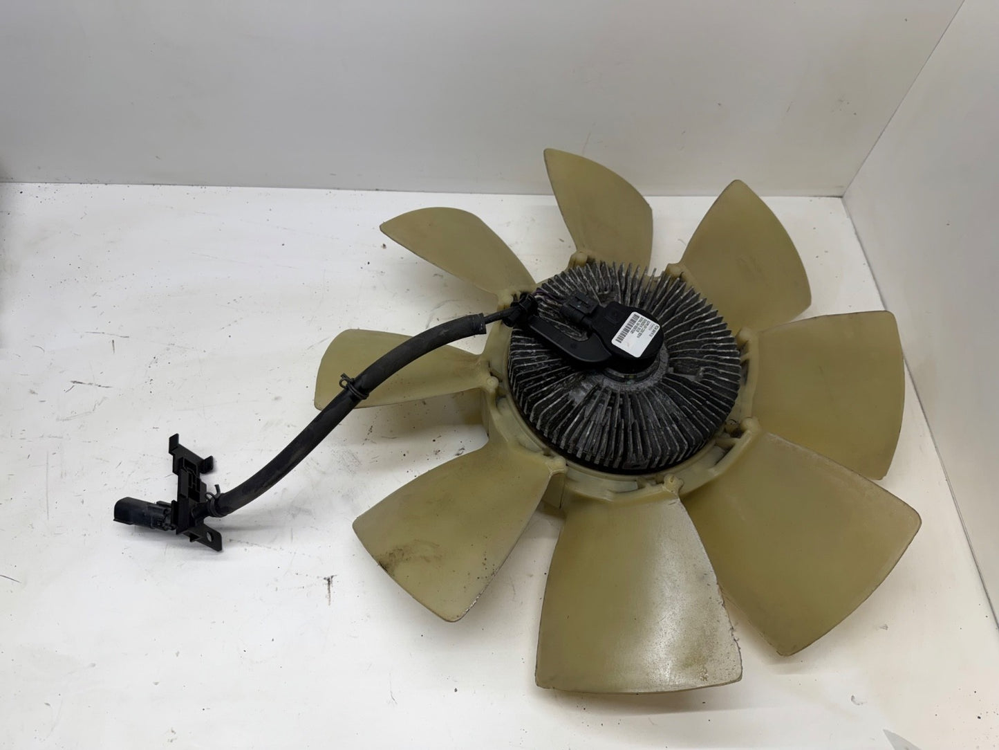 OEM 11-16 Ford F250 F350 6.2L Radiator Cooling Fan Clutch Assembly BC34-8A616-EJ