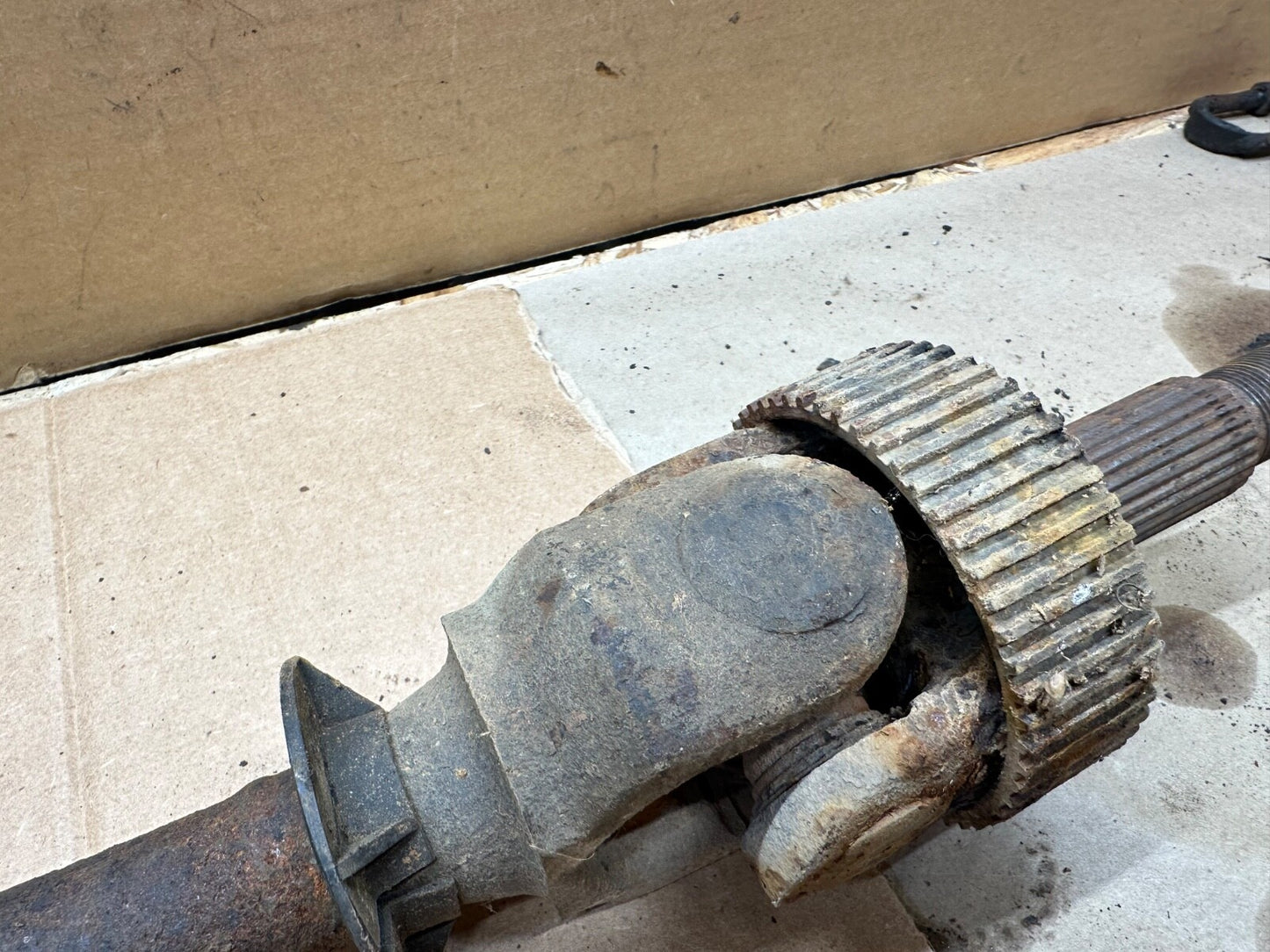 Jeep YJ Wrangler ZJ XJ Cherokee 91-06 Dana 30 LEFT Axle Shaft ABS U Joint OEM