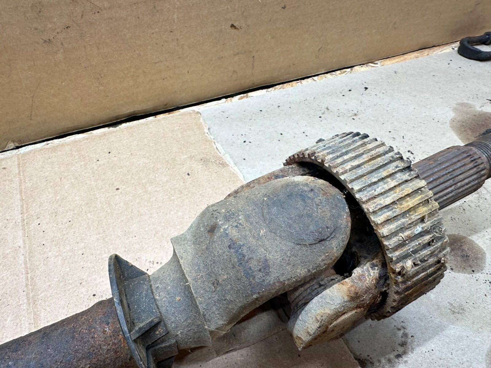 Jeep YJ Wrangler ZJ XJ Cherokee 91-06 Dana 30 LEFT Axle Shaft ABS U Joint OEM