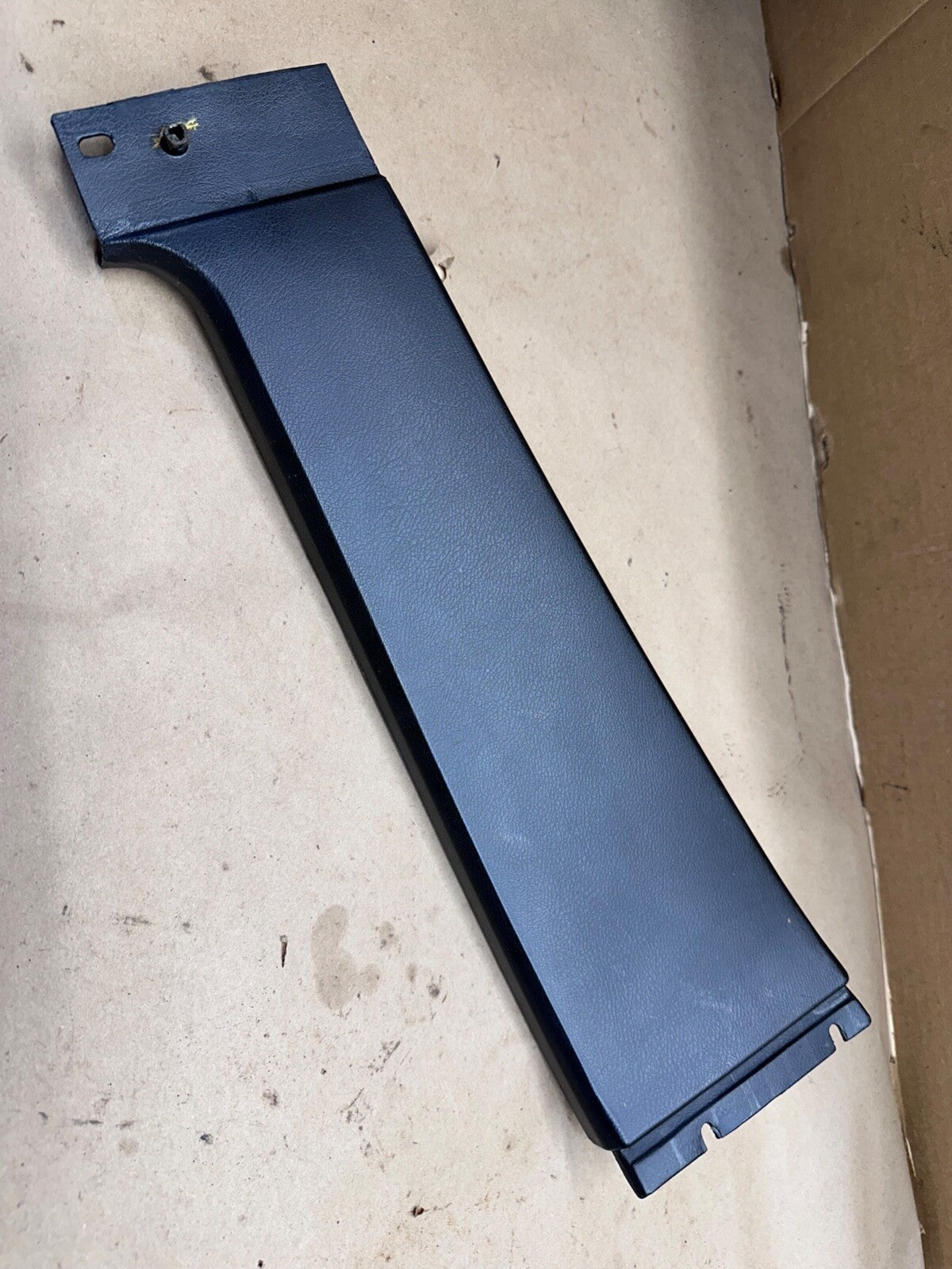 84-96 Jeep Cherokee XJ Passenger Side C Pillar Trim 4 Door RH Right Black Rear