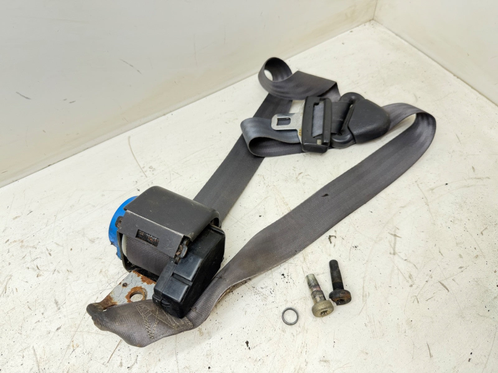 Jeep Wrangler TJ 97-02 Front Right Seat Belt Dark Grey Seat Belt Passenger OEM