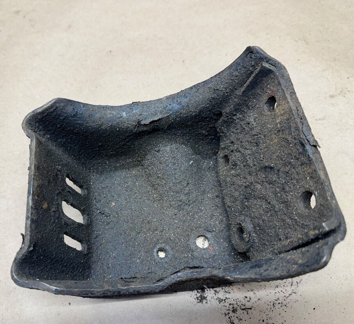 4.2L AMC 258 3 Slot Frame Motor Mount Bracket CJ5 CJ7 Left Side OE 4.2 Engine