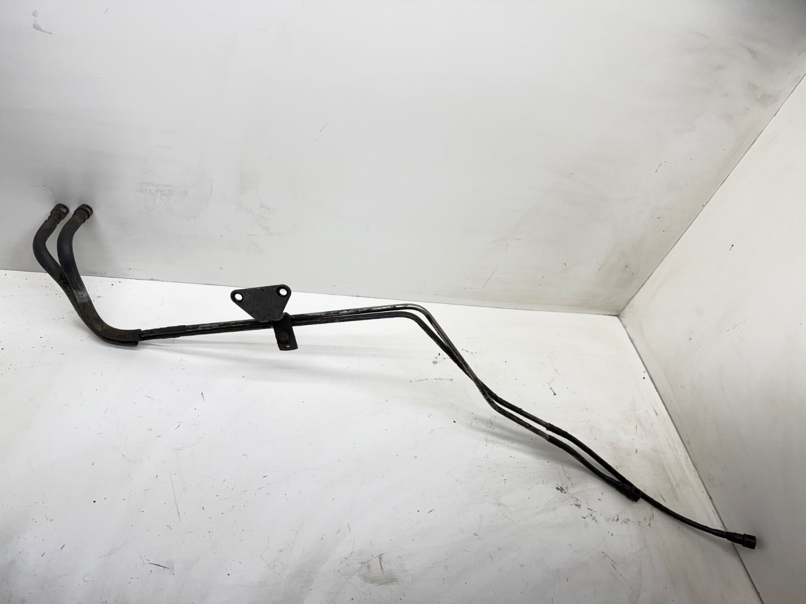 Jeep Cherokee XJ 91-95 4.0 L Stainless Steel Fuel Line Engine to Frame Rail OEM
