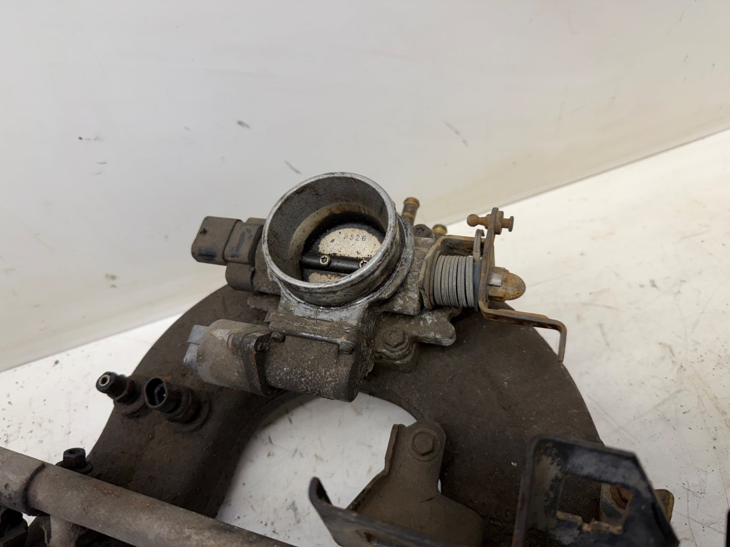 91-95 Jeep Wrangler YJ 2.5 L 4 Cyl Intake Manifold Fuel Rail Throttle Body OEM