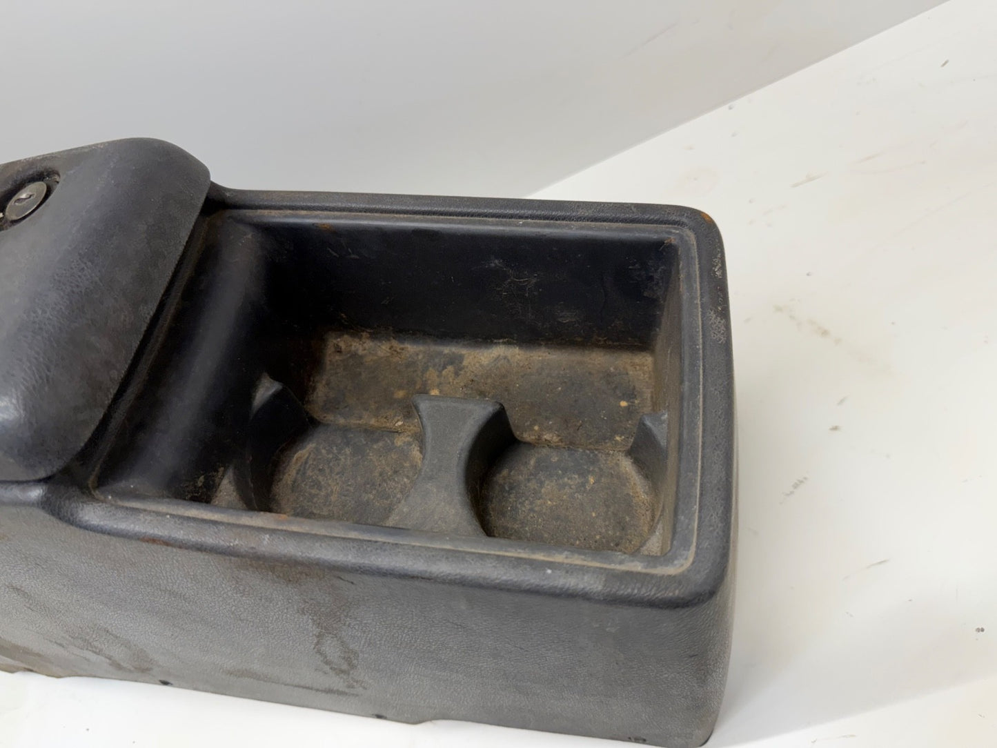 BROKEN LID 91-95 Jeep Wrangler YJ Interior Center Console Grey Gray OEM Factory