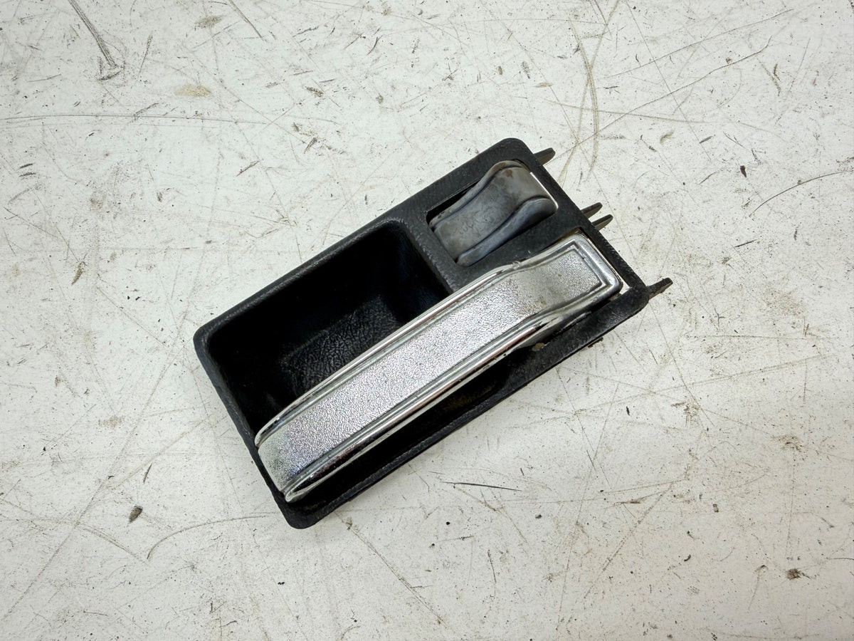 Jeep Cherokee XJ 84-96 Right Passenger Front Interior Door Handle Window Manual