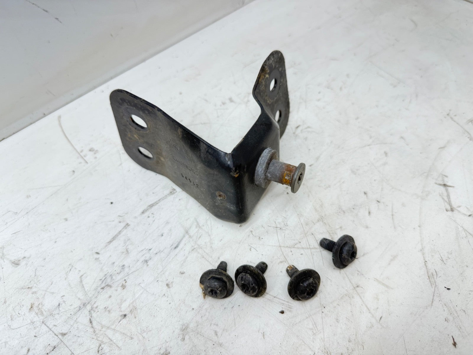 98-06 Jeep TJ Wrangler Rear Tailgate Door Striker Latch Bracket BOLTS Pin Catch