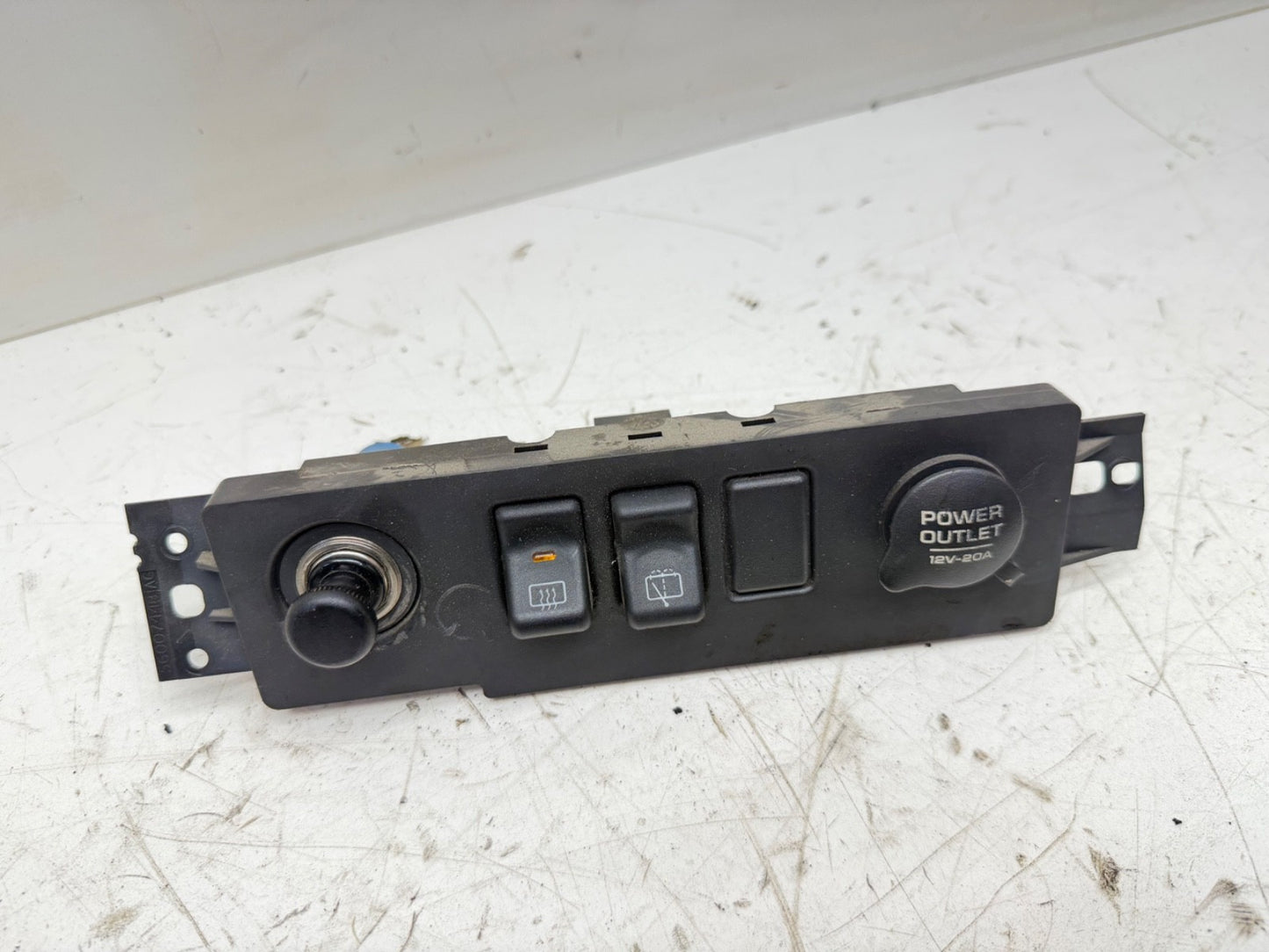 97-01 Jeep Cherokee XJ Dash Switch Panel Dash Defrost Rear Wiper 12v outlet OEM