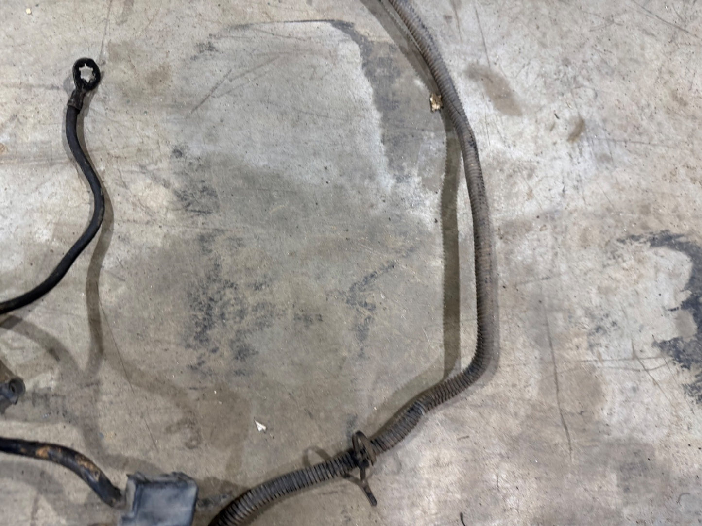 97 Jeep Wrangler TJ 1997 2.5L 4-Cylinder Manual ENGINE Wiring Harness NO A/C 2.5