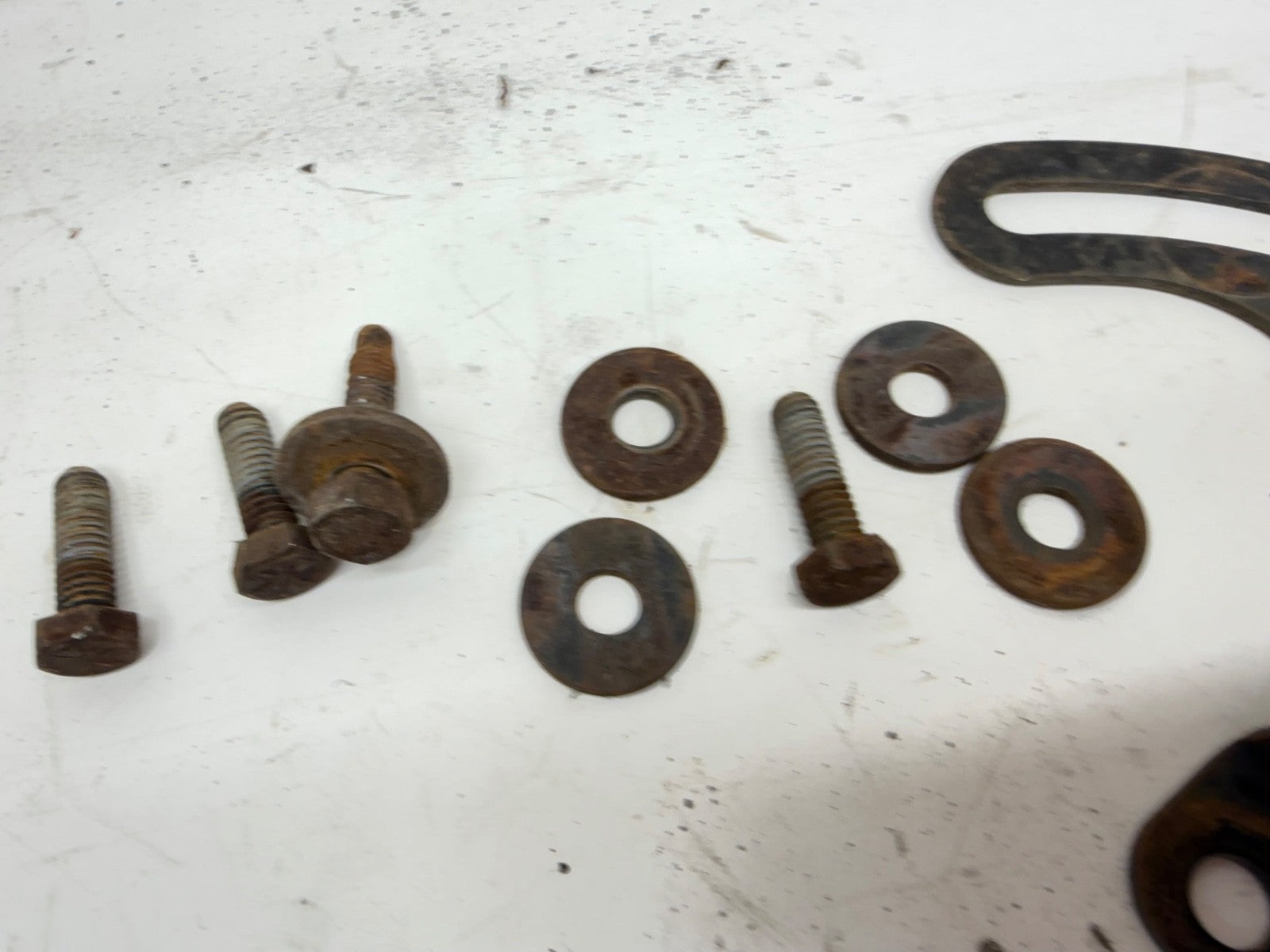 97-02 Jeep TJ Wrangler BACK SEAT BRACKETS FENDER WELL Side Rear Bracket L R OEM