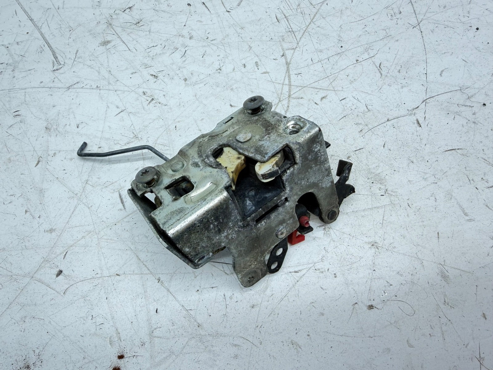 84-96 Jeep Cherokee XJ Rear Passenger Right Door Latch