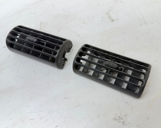 Jeep Wrangler TJ 97-06 OEM Center Dash Vents Louver Outlet Driver Passenger PAIR