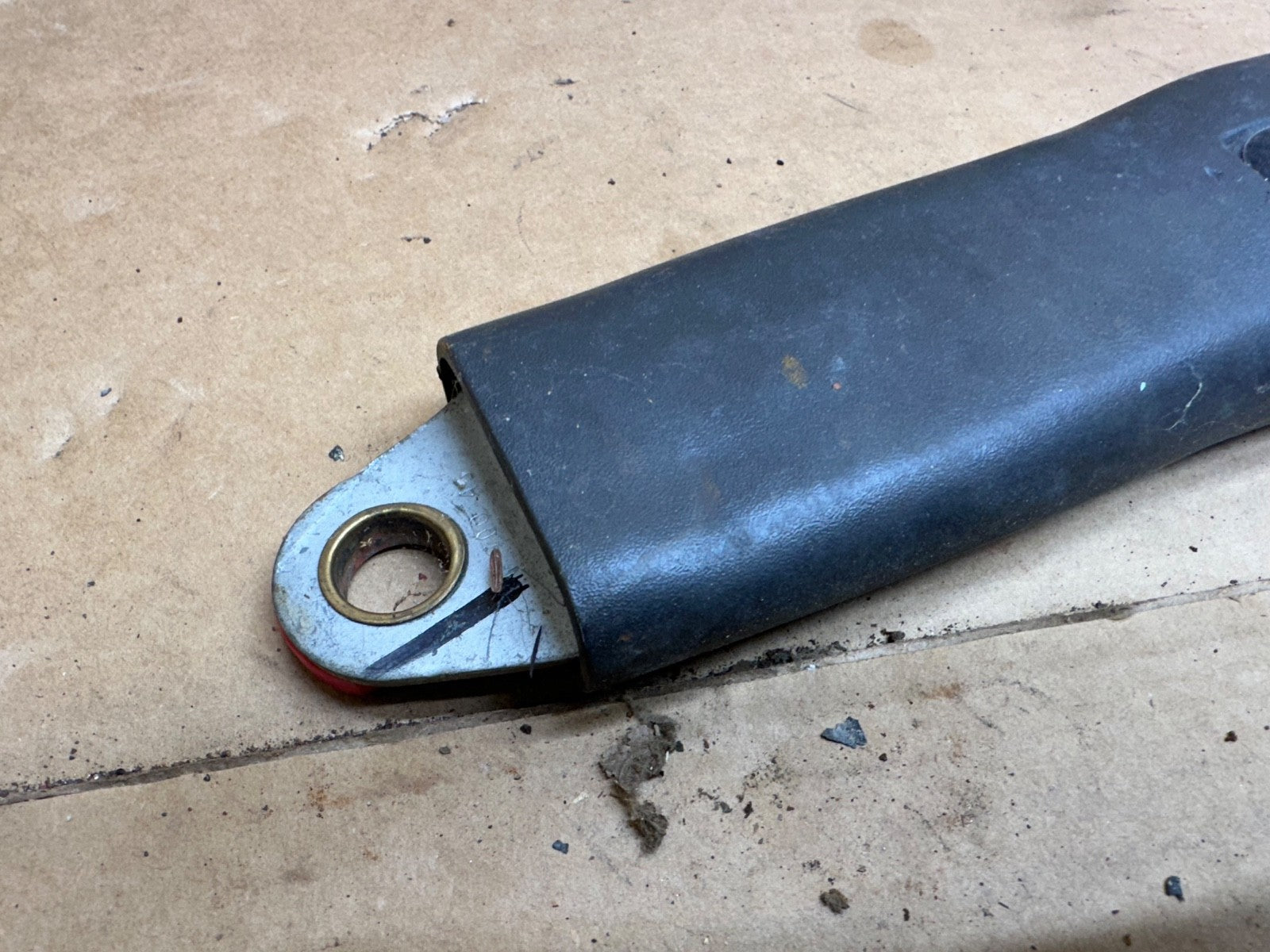 1996-2000 Dodge Caravan Voyager  Seat Belt Front Bucket Seat Passenger Buckle