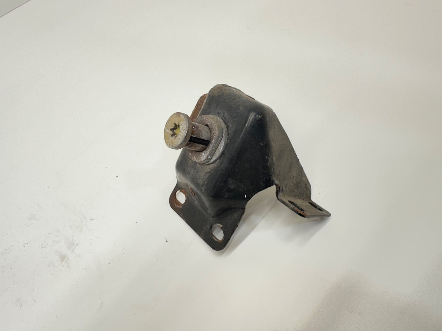 Jeep Wrangler YJ 87-95 Tail Gate Tailgate Rear Latch Striker Pin Catch Back Door