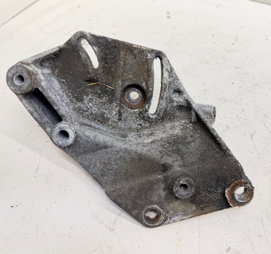 Jeep Wrangler YJ 91-95 4.0L 2.5L Power Steering Pump Engine Bracket Mount OEM
