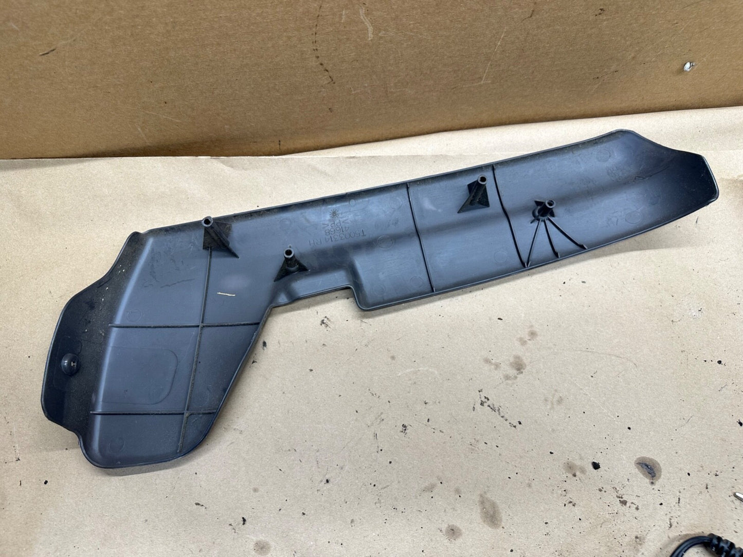1997-2001 Jeep Cherokee XJ Lower Seat Trim Panel Right Passenger R 97 98 99 00
