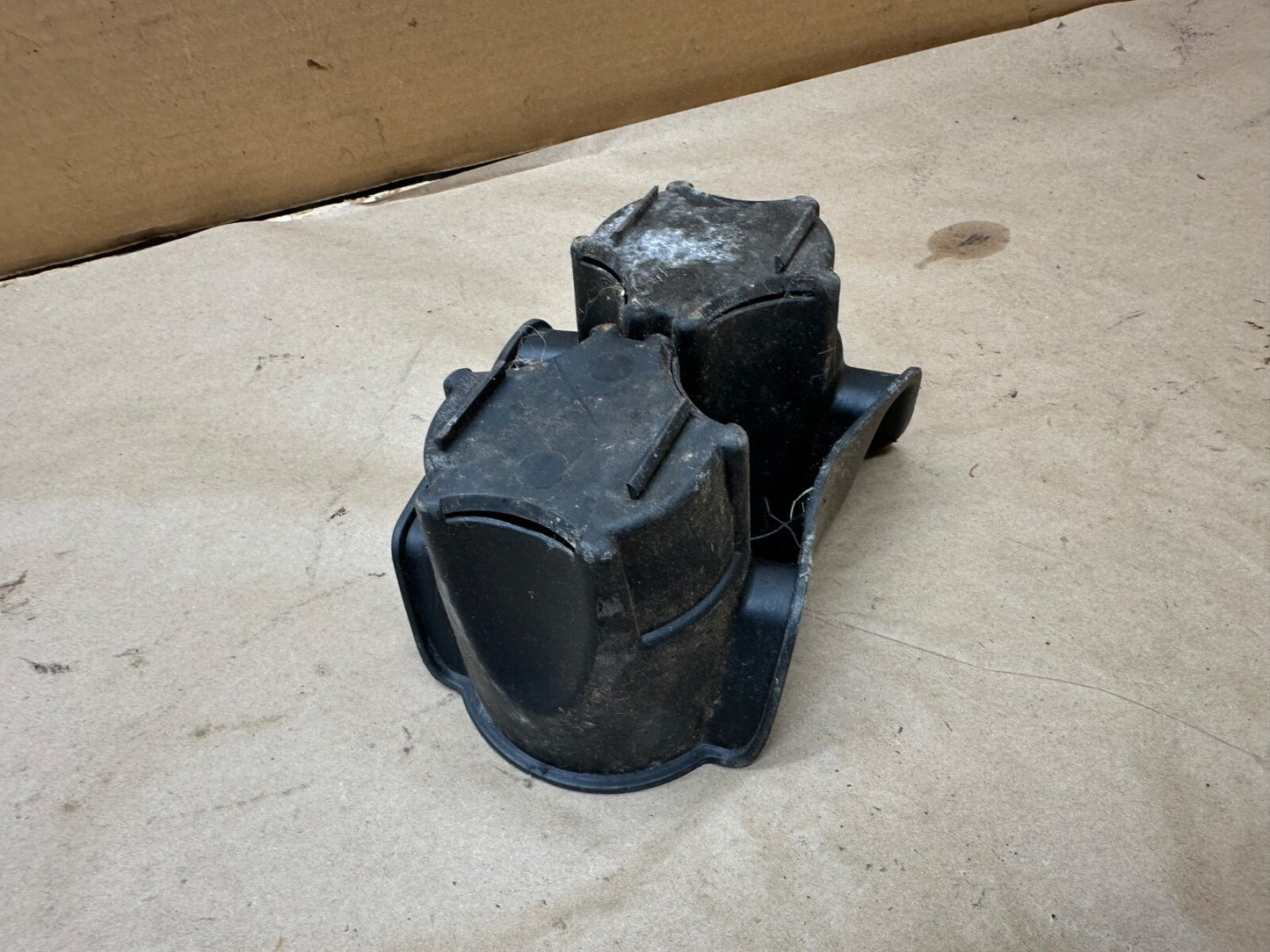 01-06 Jeep Wrangler TJ Center Console Cup Holder Insert Dual Cupholder Rubber