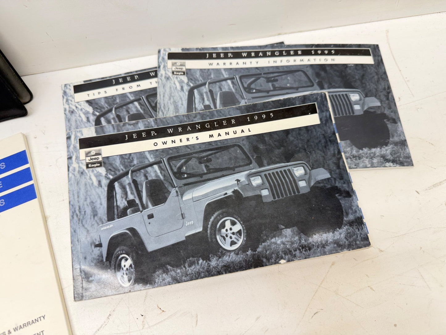 95 Jeep Wrangler YJ 1995 OWNER'S MANUAL Paperwork Warranty Owner Manual Factory