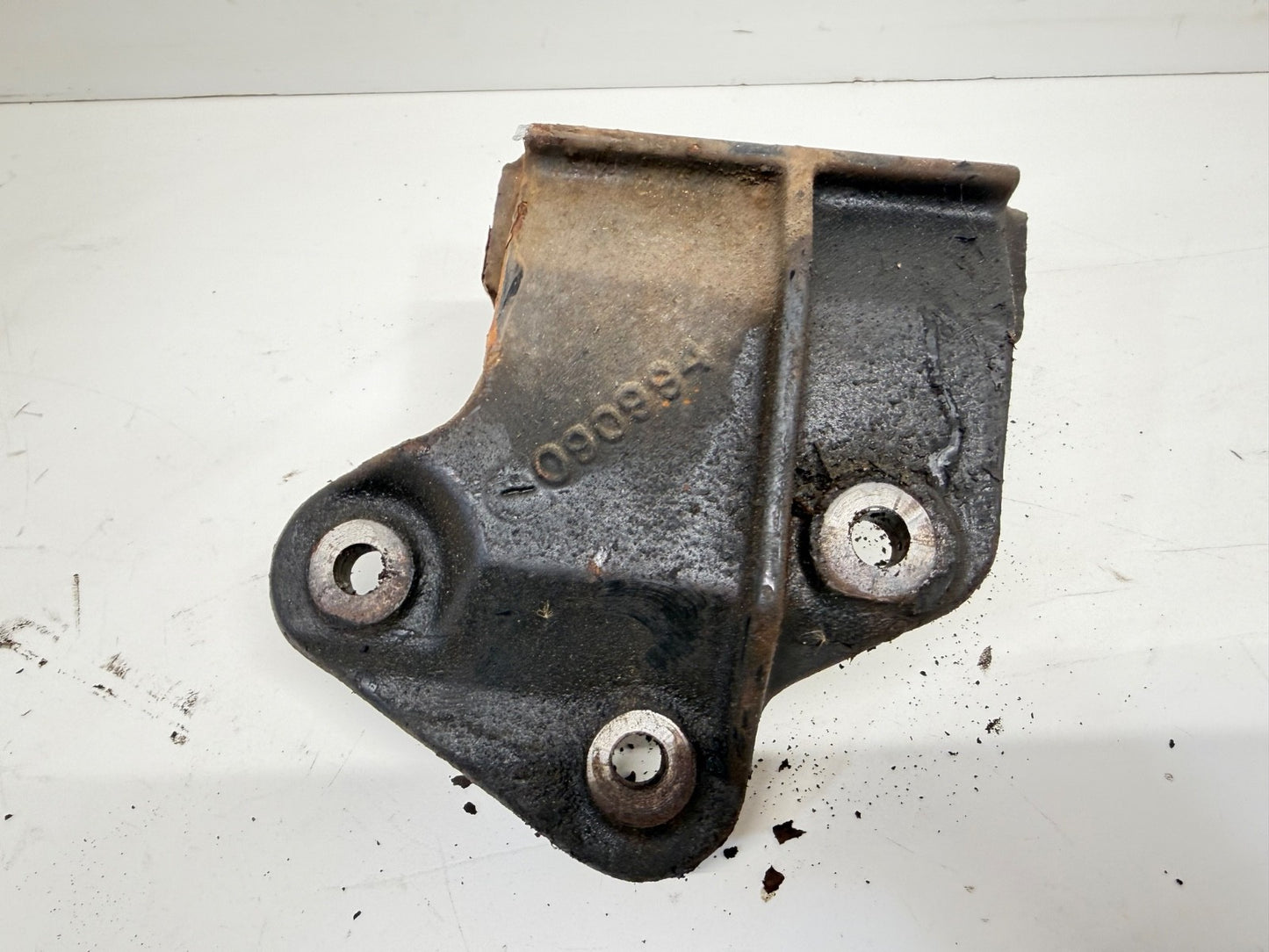 91-01 Engine Motor Mount Bracket OEM Right Side 4.0 L 6 Cyl Cherokee XJ Steel 40