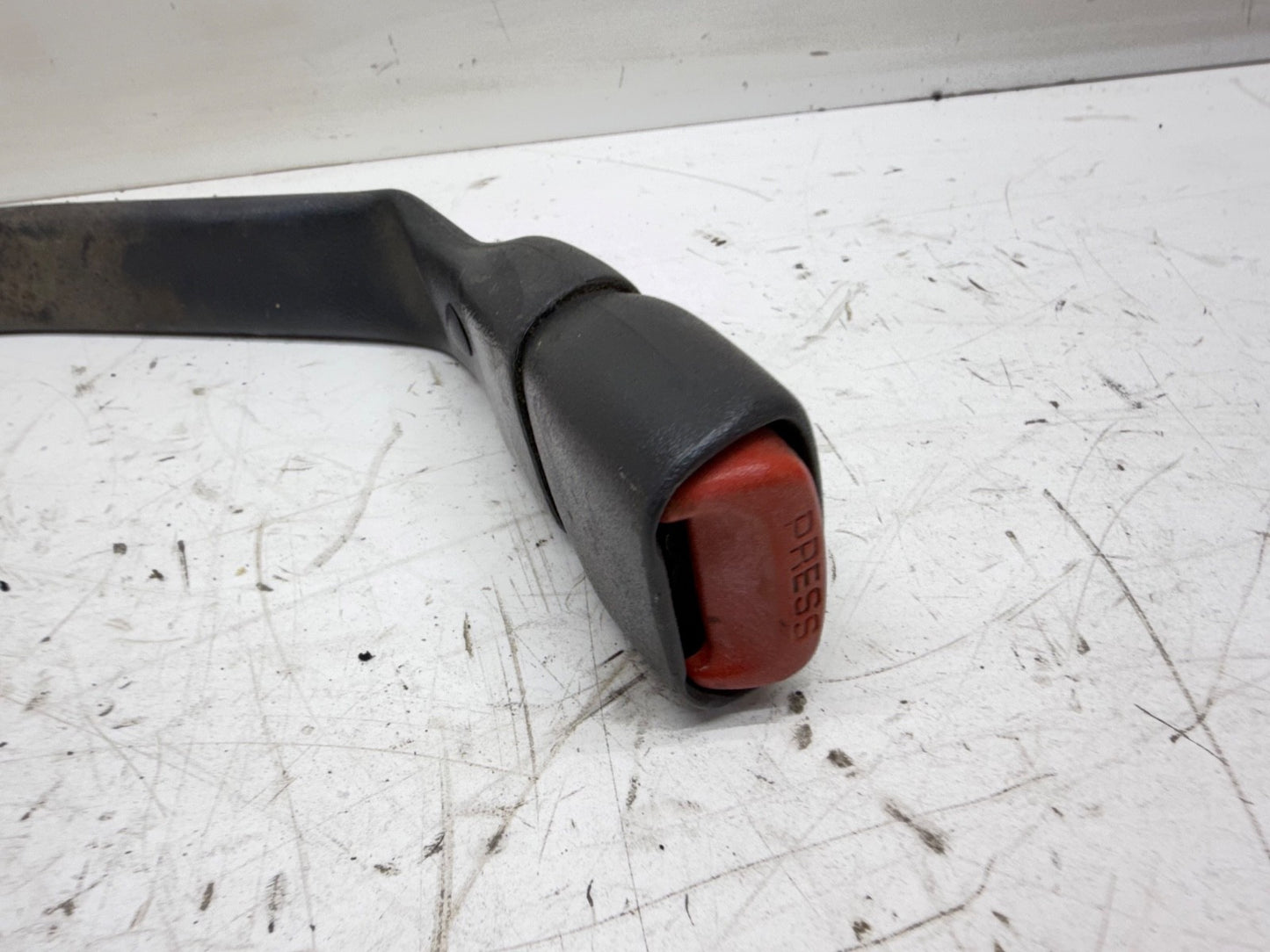 Jeep Cherokee XJ 97-01 OEM Female Seat Belt End Buckle Right Front Latch Factory