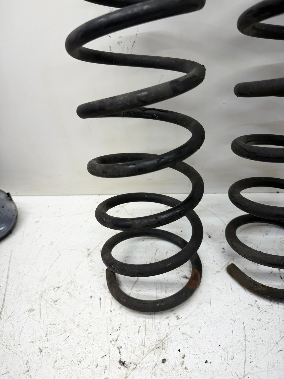 Jeep Cherokee XJ 84-01 Front Coil Springs Set Spring OEM Factory Suspension L R