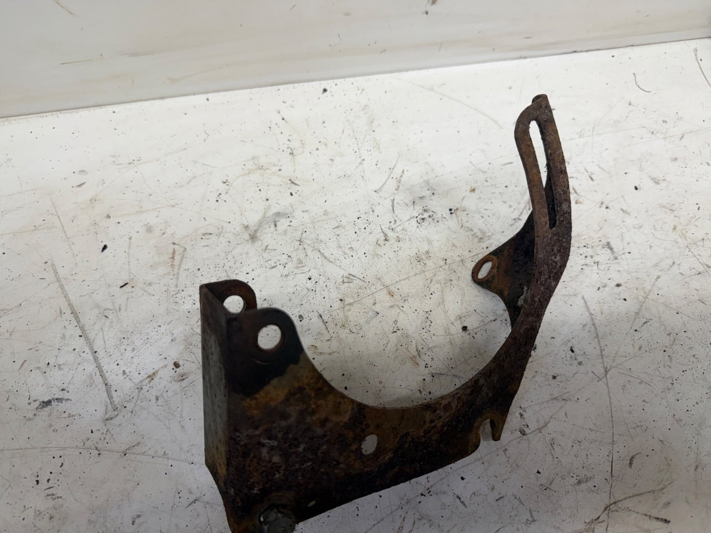 Jeep Wrangler YJ CJ 76-90 OEM 4.2L 2.5 Alternator Engine Mounting Bracket Mount