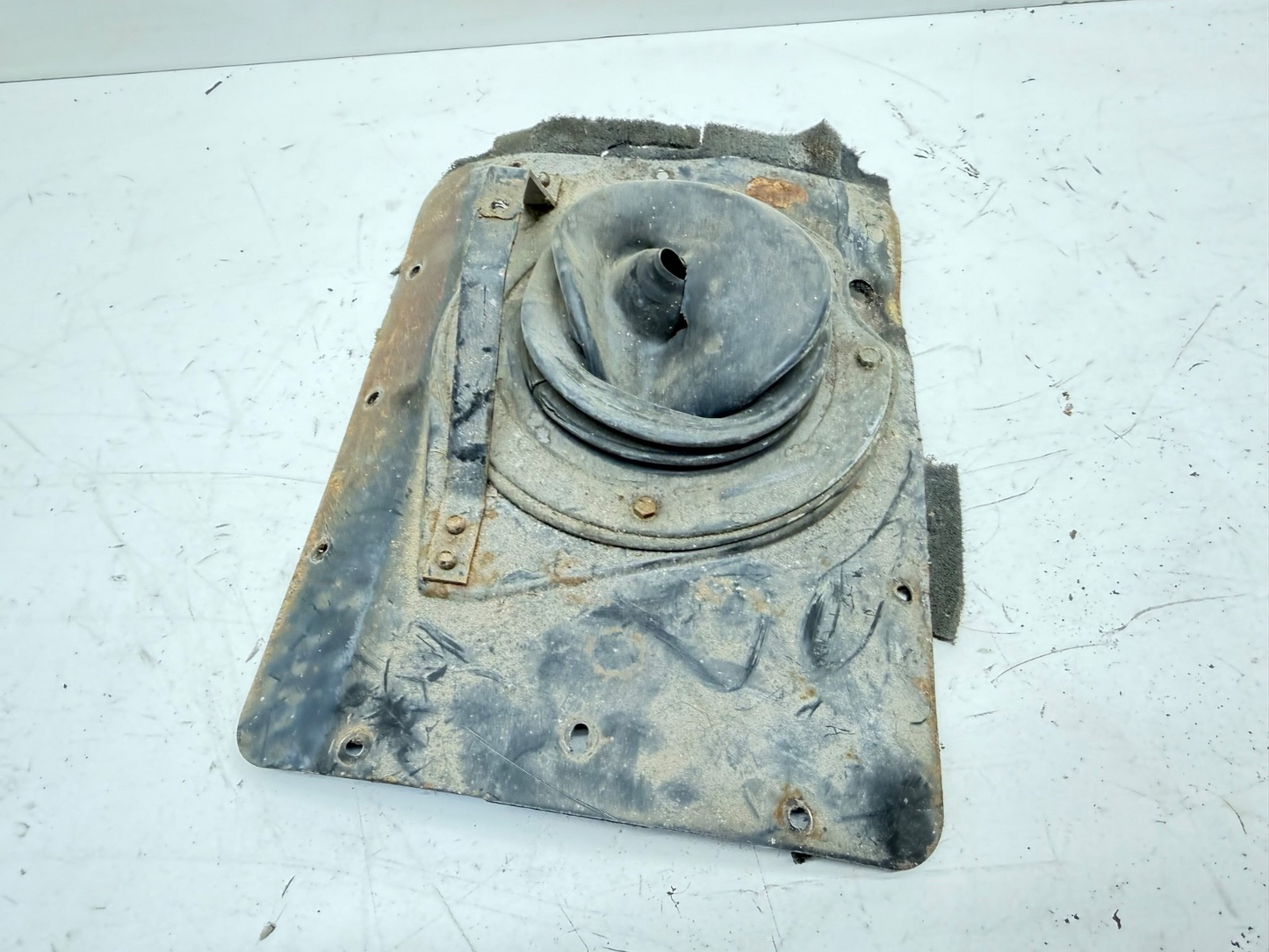Jeep TJ Wrangler 97-02 Manual Transmission Tunnel Cover Shifter Plate 5spd Trans