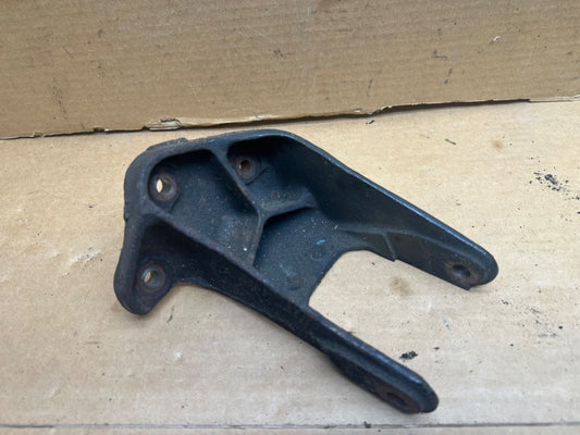 87-98 Jeep Wrangler YJ TJ Engine Mount Bracket Driver Side 8952002441 Left 4.0L