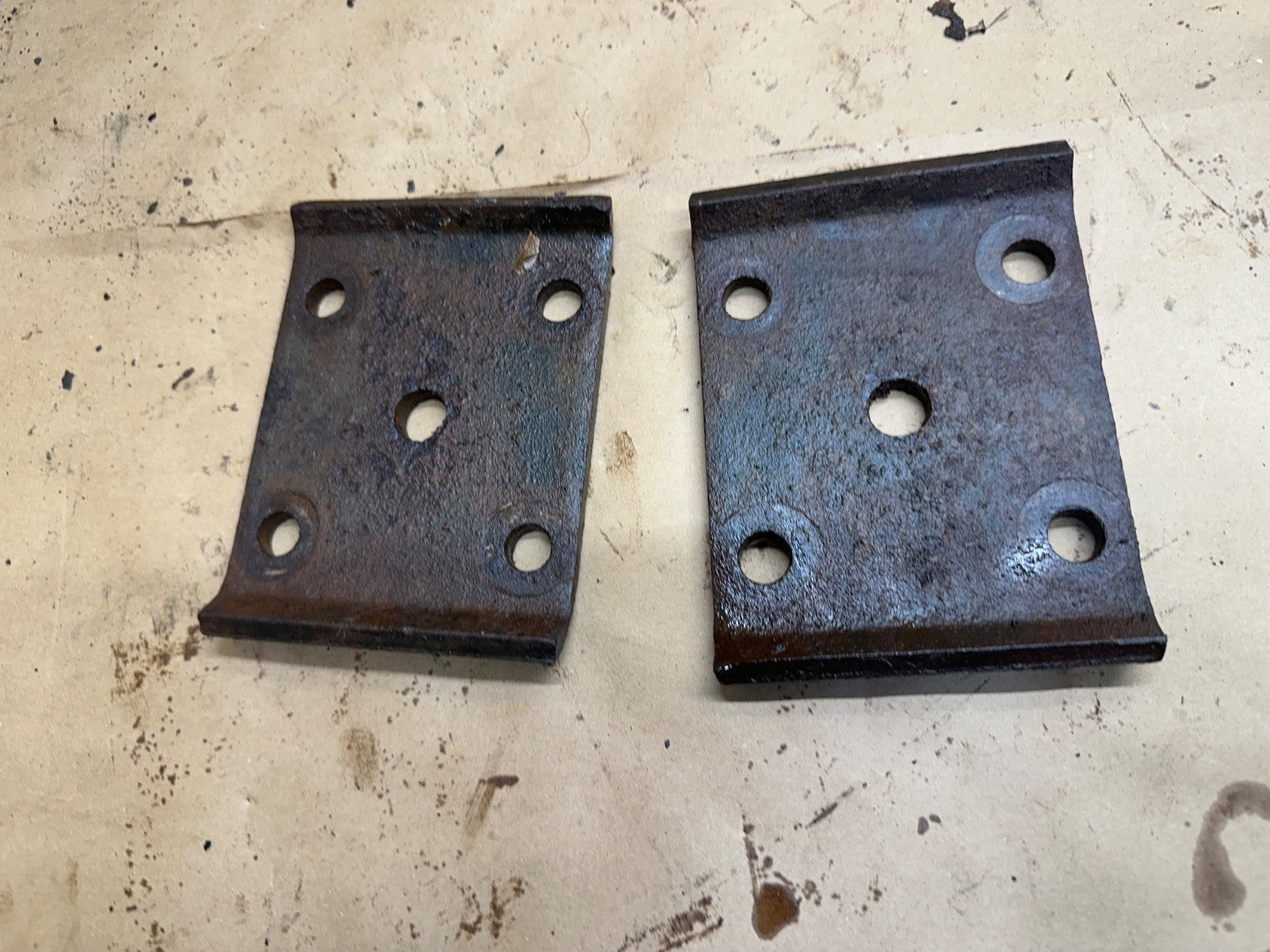 Jeep Wrangler YJ 87-95 Rear Leaf Spring Plates Factory OEM Plate Mount Dana 35