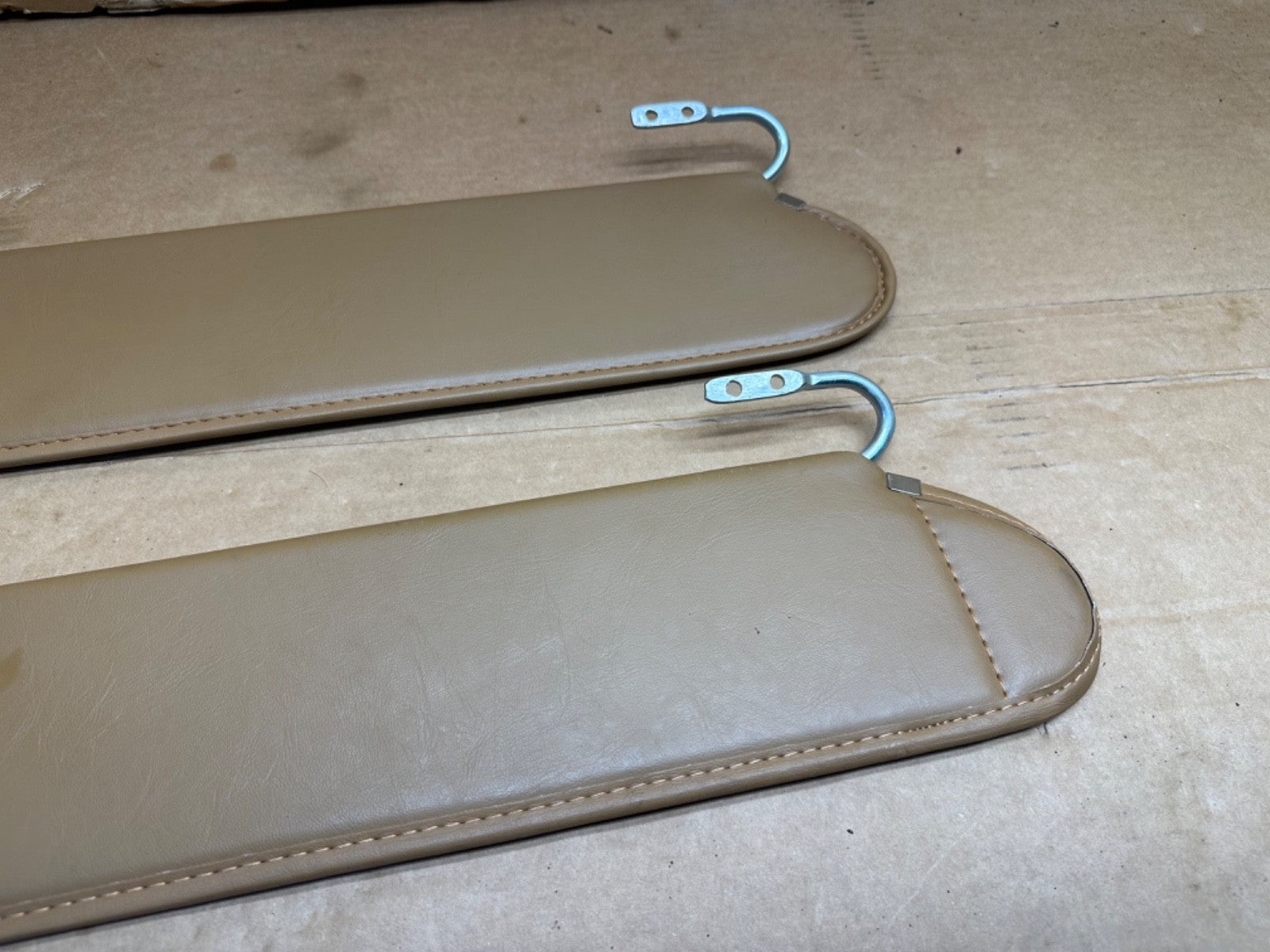 Spice Sun Visor Set 1976-1986 Jeep CJ-7 CJ 5 7 8 Tan Pair Sunvisor Visors 76-86