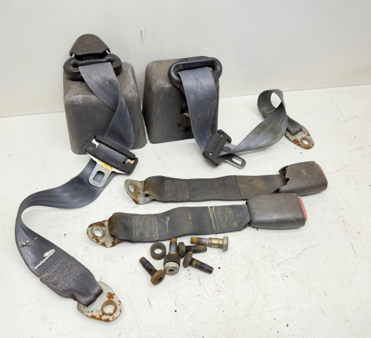 97-02 JEEP Wrangler TJ Rear Seat Belt Shoulder Strap Factory Right Left Buckle