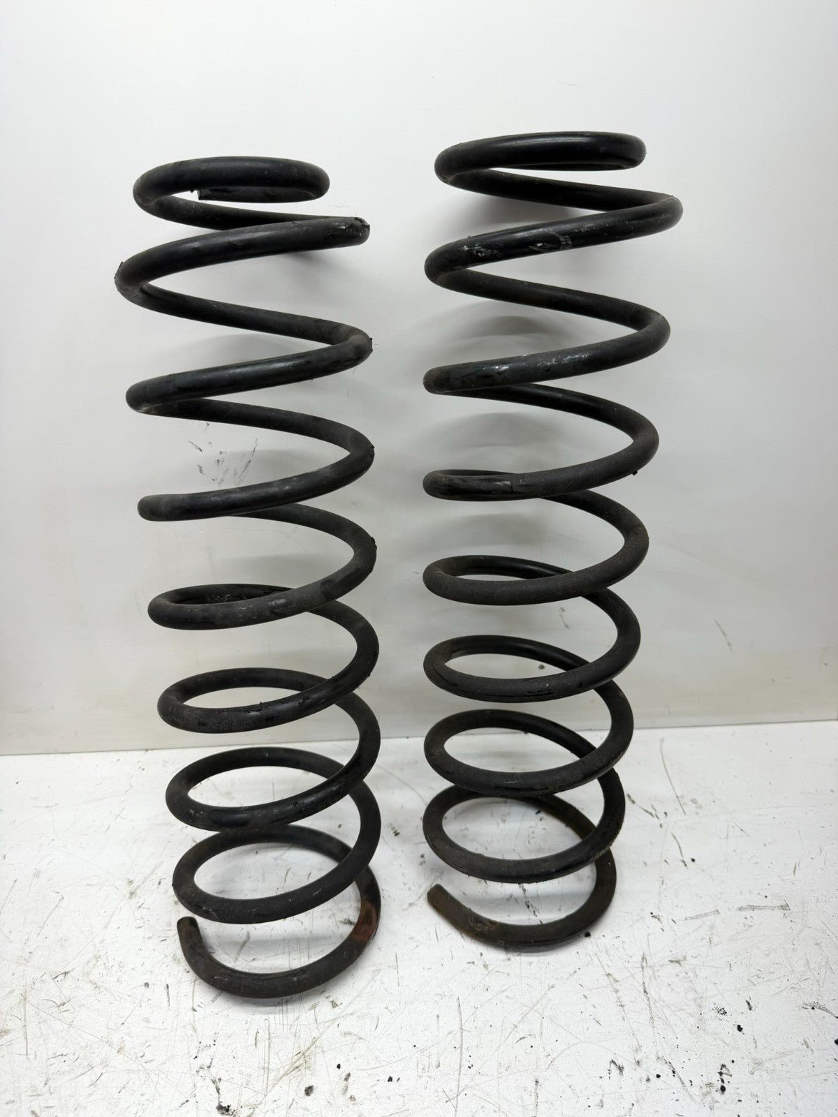 Jeep Cherokee XJ 84-01 Front Coil Springs Set Spring OEM Factory Suspension L R