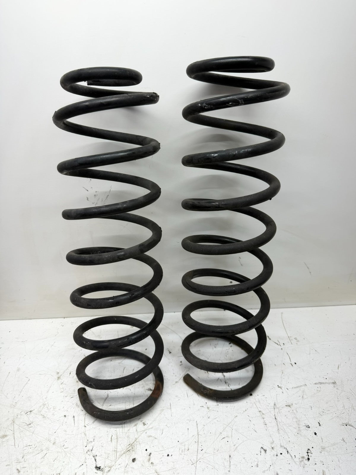 Jeep Cherokee XJ 84-01 Front Coil Springs Set Spring OEM Factory Suspension L R