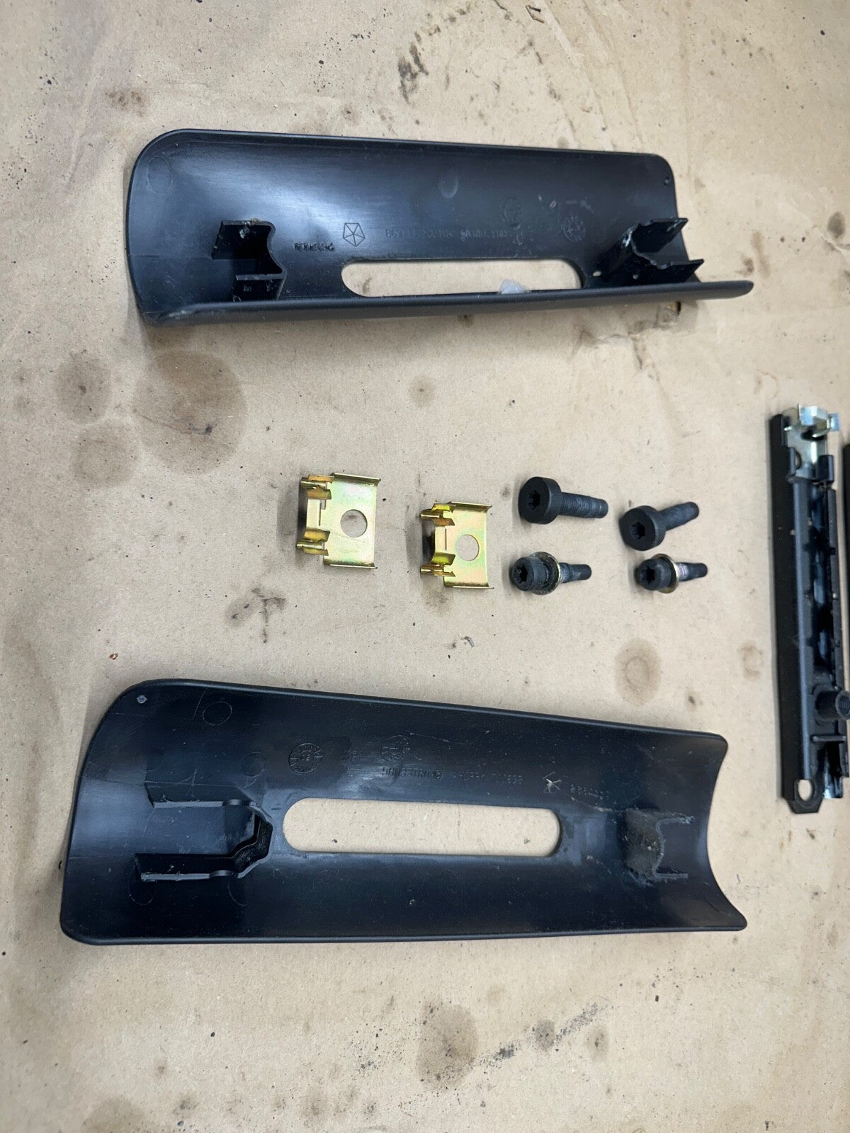 03-06 Jeep TJ Wrangler OEM Front Seat Belt Height Adjuster Left Right Seatbelt